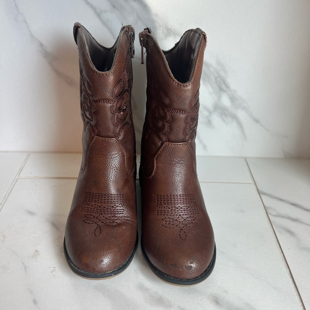 Kid boots